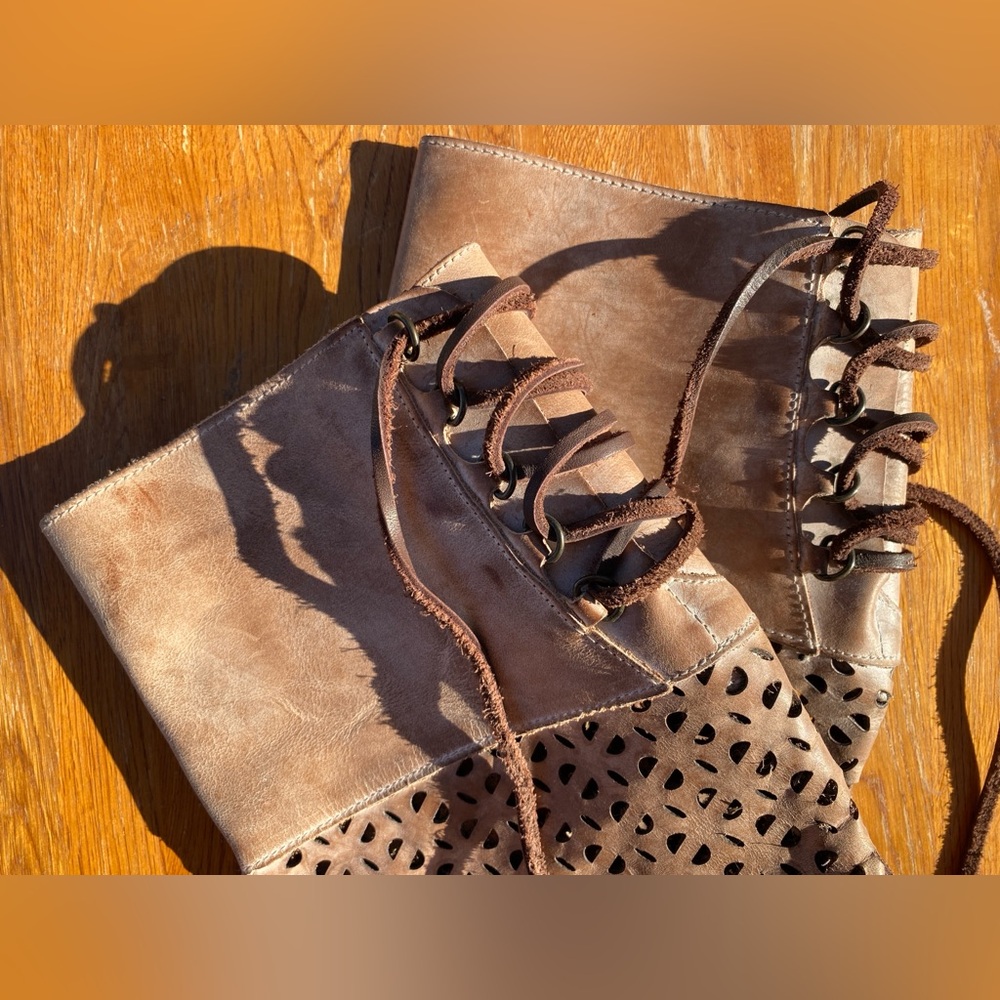 Freebird creek women’s boots - Picture 5 of 5